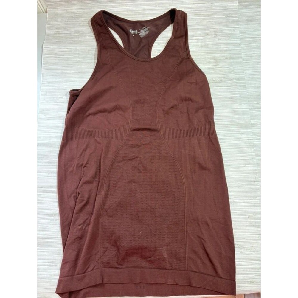 ZYIA MEDIUM racerback work out tank burgundy excellent condition